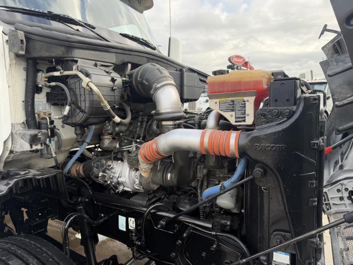 2020 Peterbilt 567-18