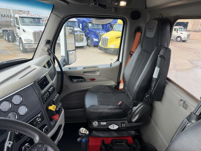 2020 Peterbilt 567-24
