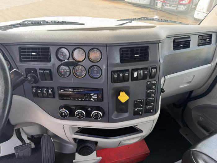 2019 Peterbilt 567-26
