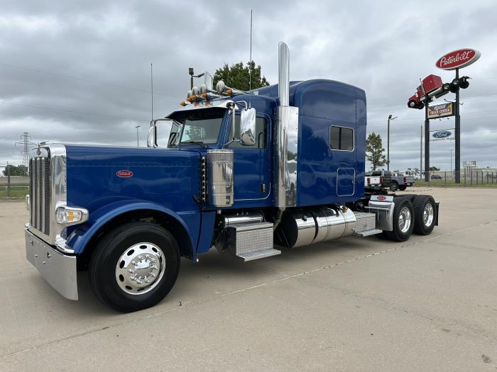 2023 Peterbilt 389-1
