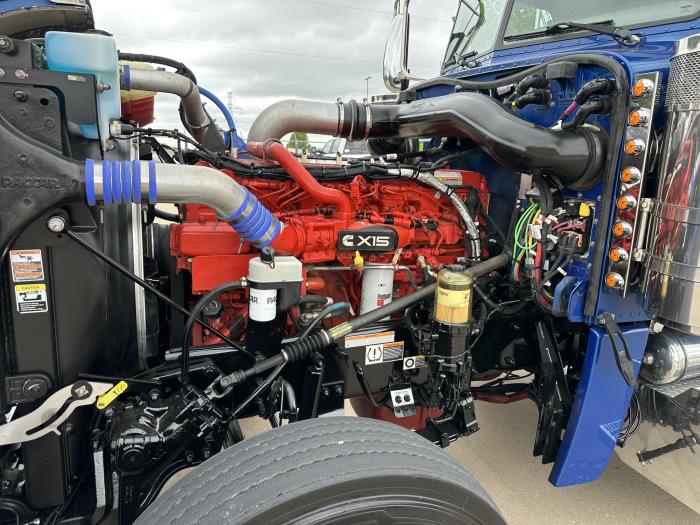 2023 Peterbilt 389-11