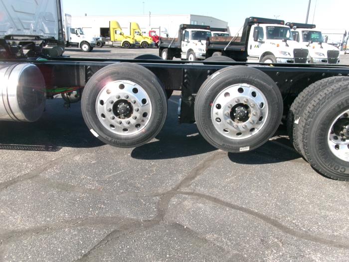 2026 International HX620-8