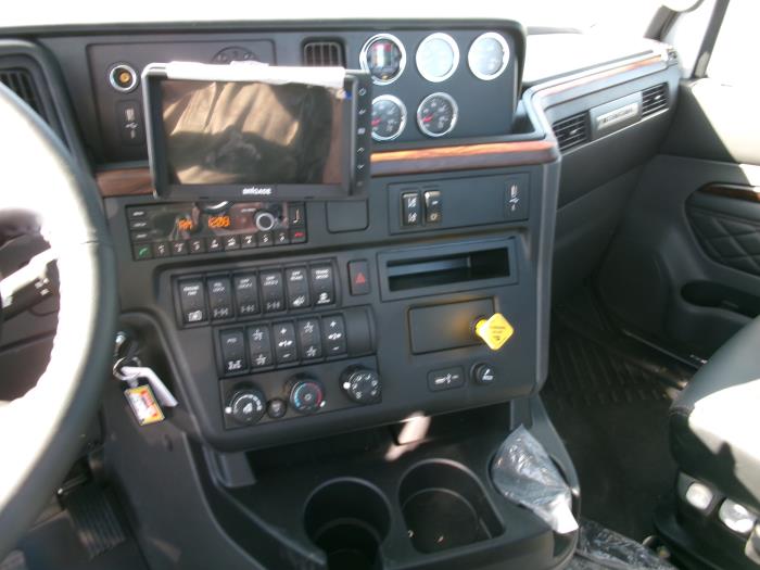 2026 International HX620-10