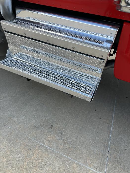 2022 Peterbilt 389-15