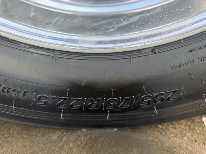 2019 Peterbilt 579-8