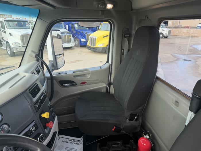 2019 Peterbilt 579-24