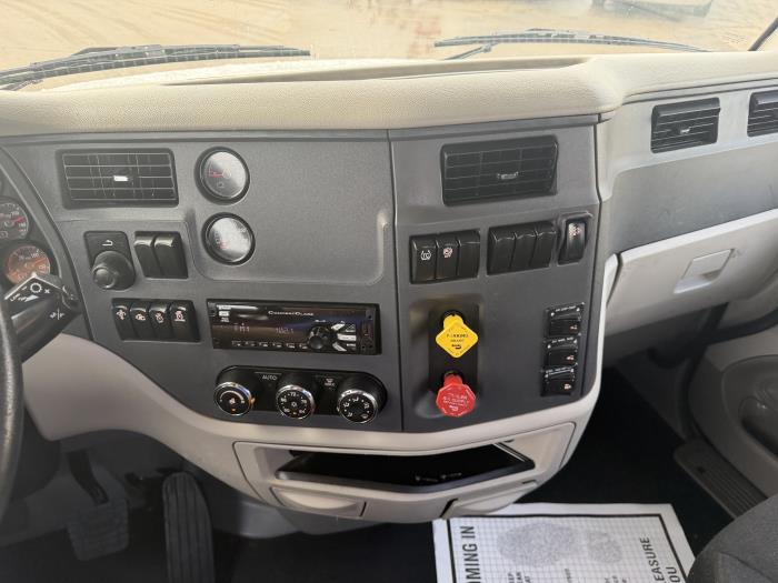 2019 Peterbilt 579-28