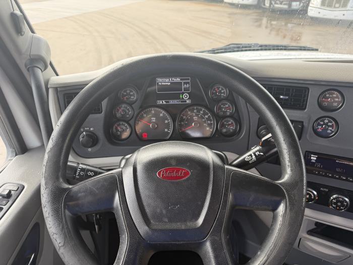2019 Peterbilt 579-29