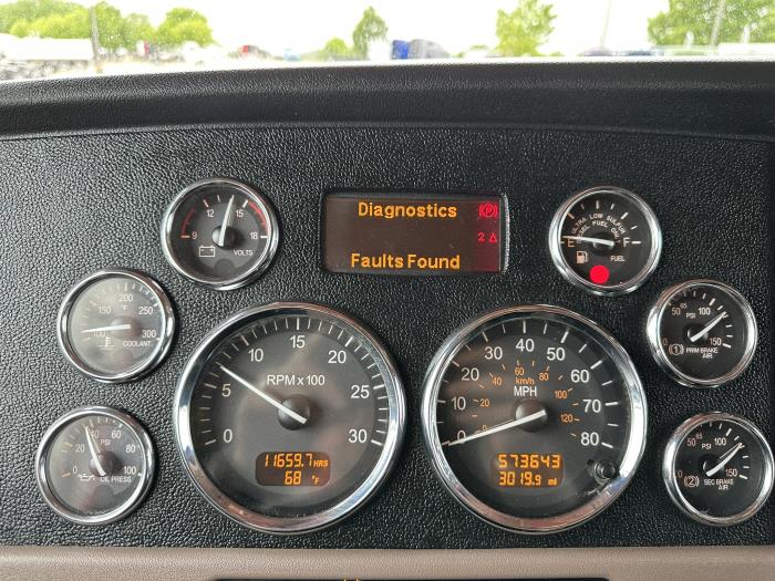 2022 Peterbilt 389-4