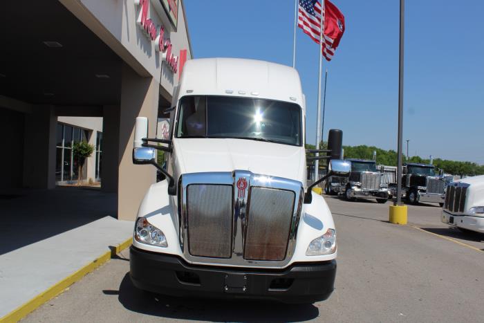 2022 Kenworth T680 — photo 3