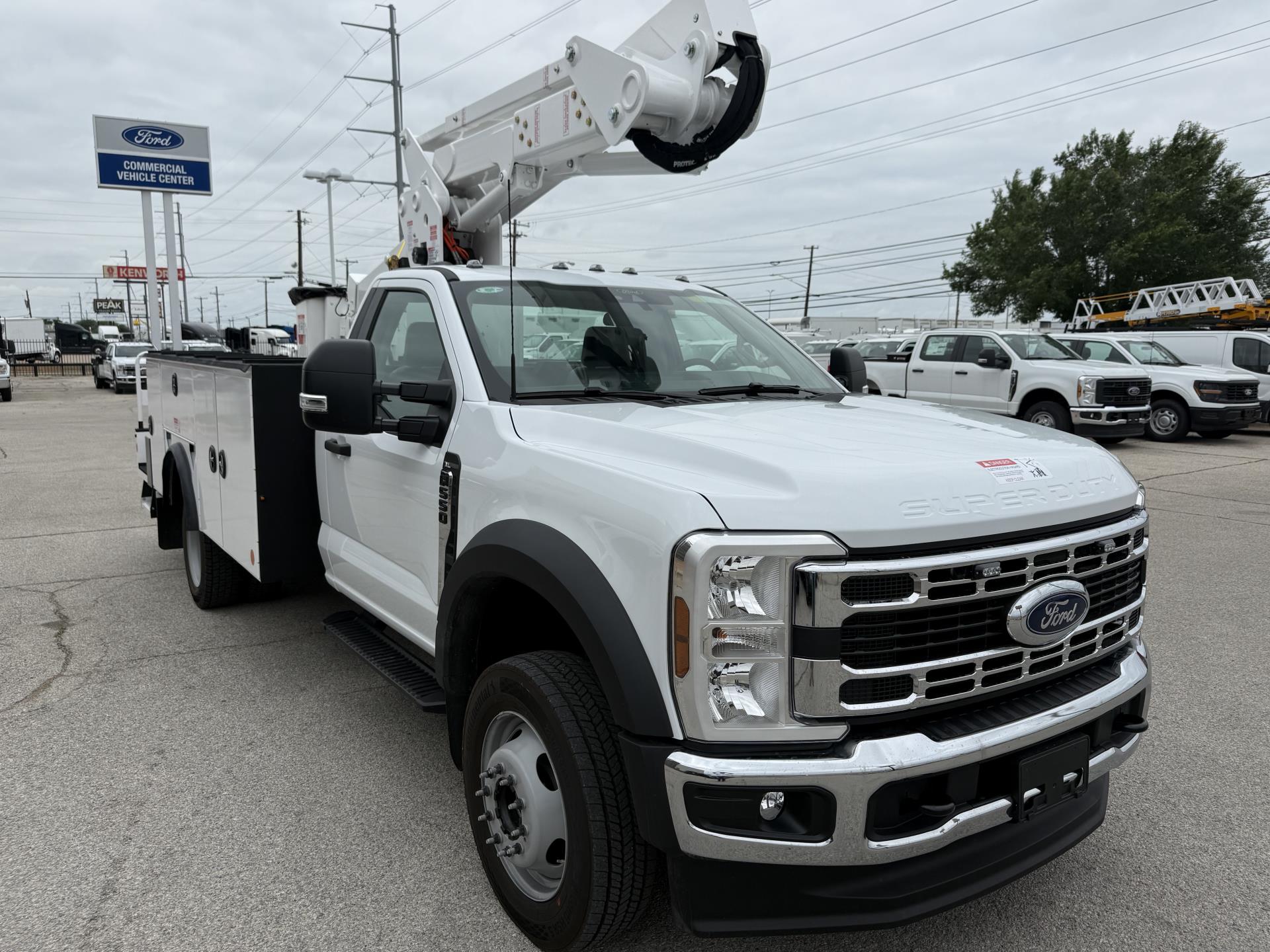 New 2026 Ford F-550 - photo 17