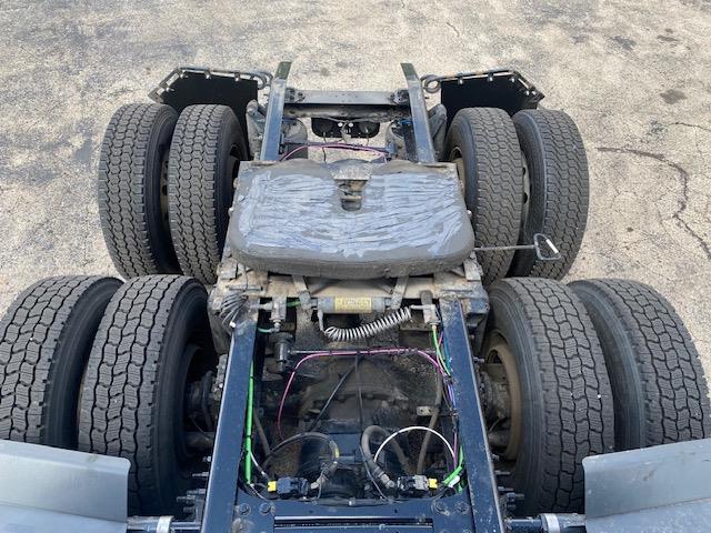 2023 Freightliner Cascadia-2