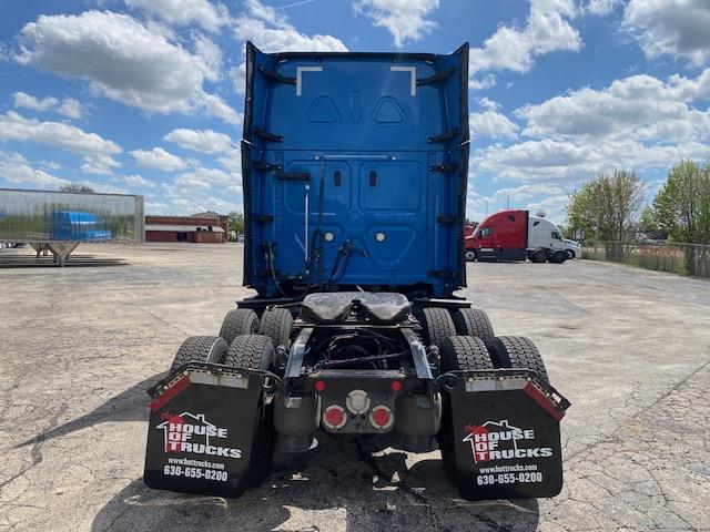 2023 Freightliner Cascadia-3