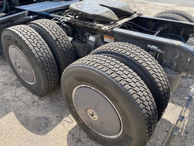 2023 Freightliner Cascadia-4