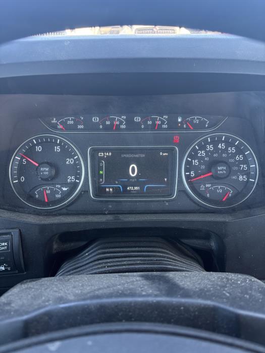 2018 International LT625-1