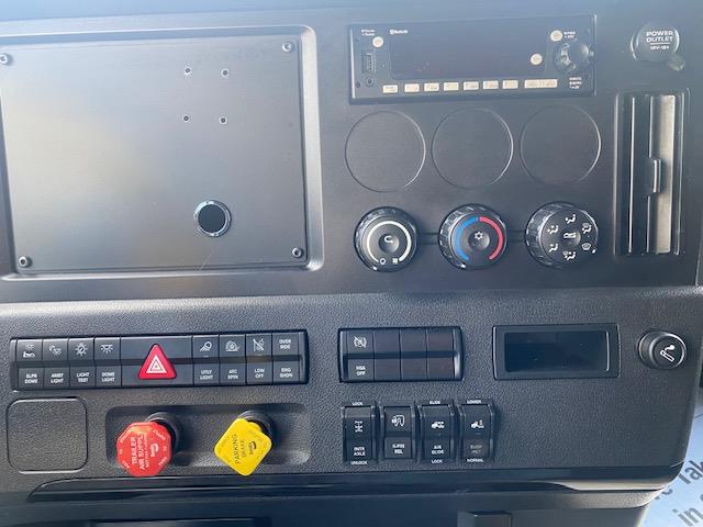 2023 Freightliner Cascadia-20