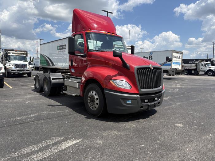 2018 International LT625-12