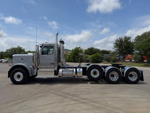2027 Peterbilt 589-3