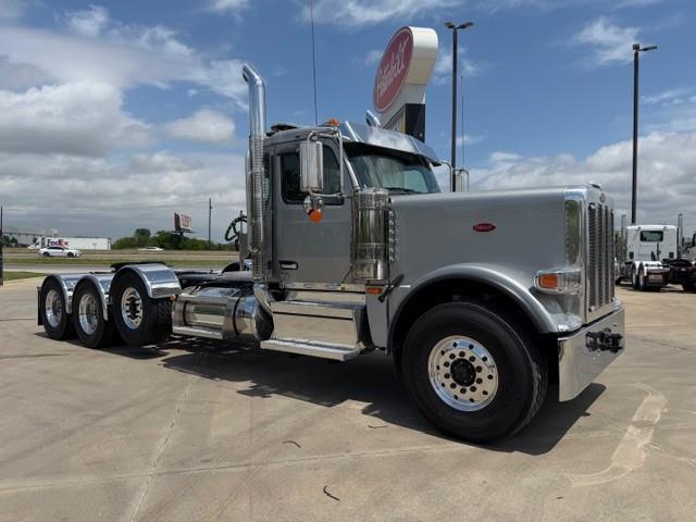 2027 Peterbilt 589-10