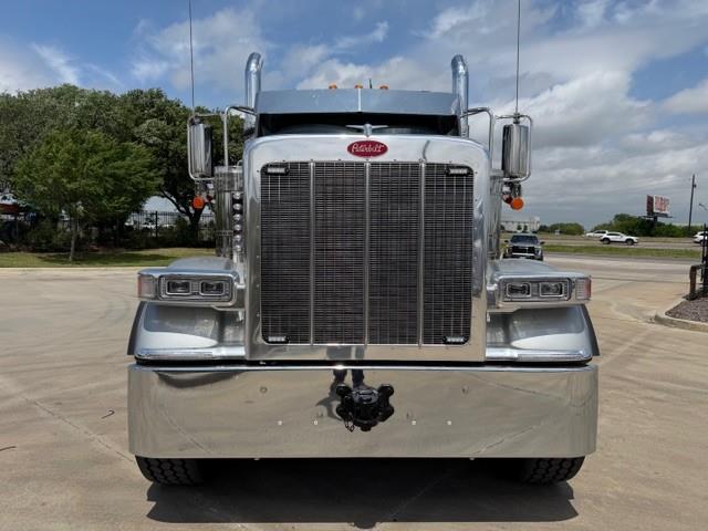 2027 Peterbilt 589-12