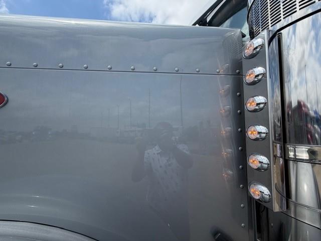 2027 Peterbilt 589-26
