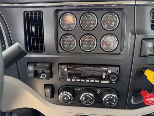 2027 Peterbilt 589-40