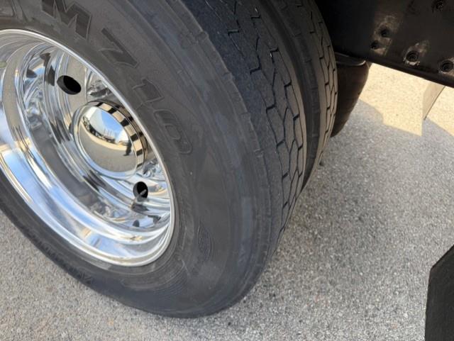 2020 Peterbilt 337-16