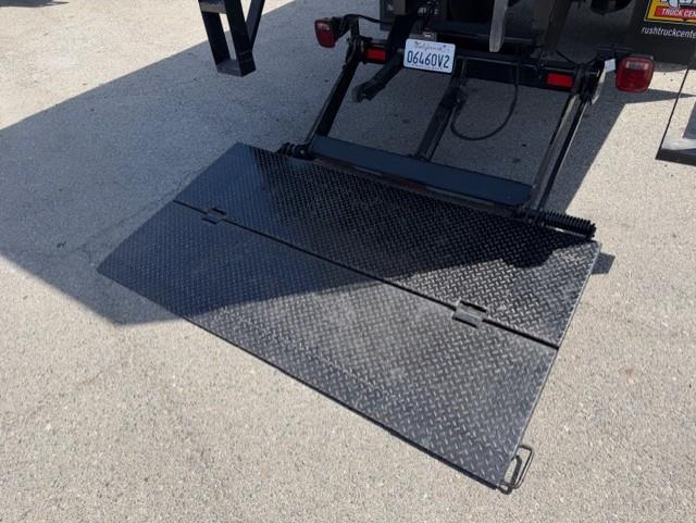 2020 Peterbilt 337-8