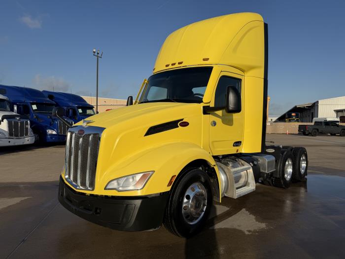 2023 Peterbilt 579-0