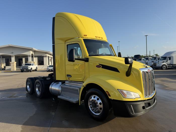 2023 Peterbilt 579-6
