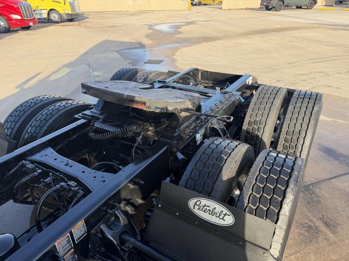 2023 Peterbilt 579-13