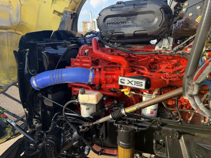 2023 Peterbilt 579-15