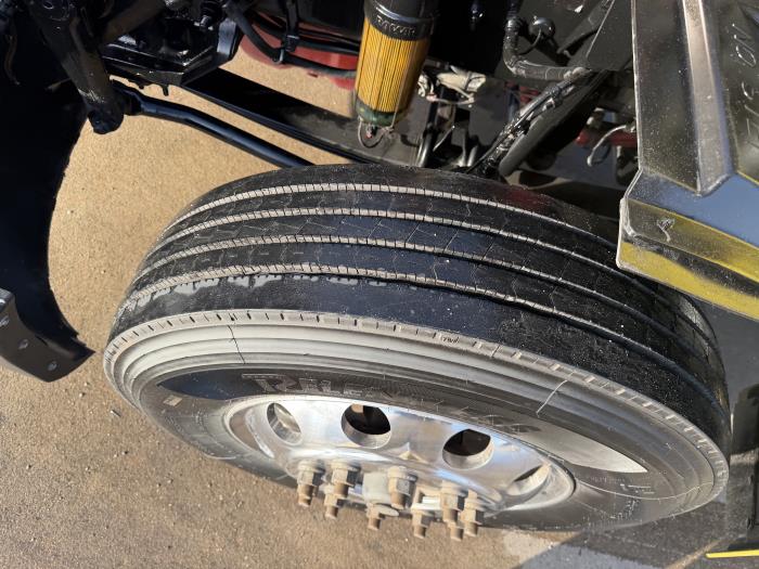 2023 Peterbilt 579-16