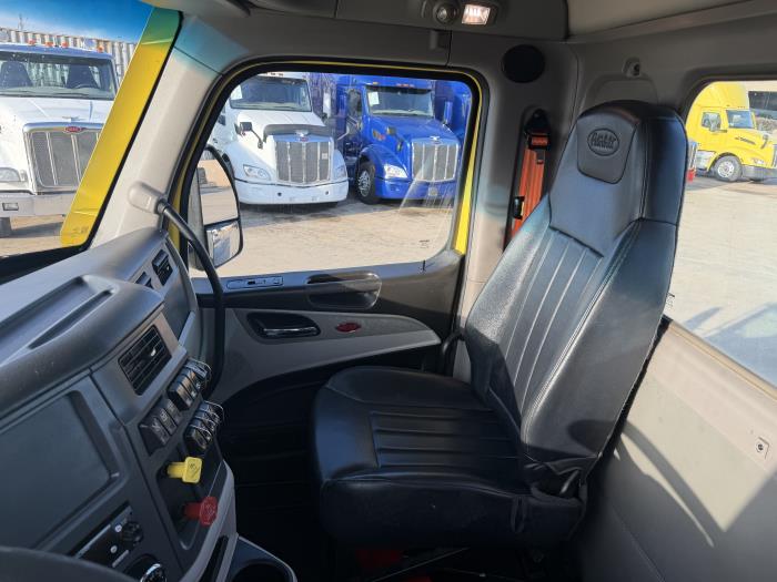 2023 Peterbilt 579-23