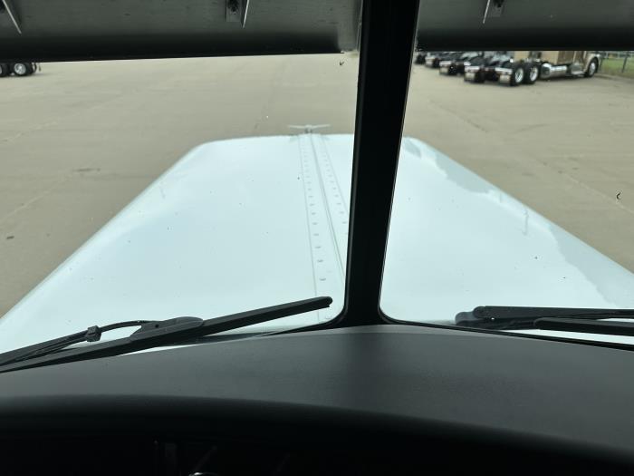 2023 Peterbilt 389-20