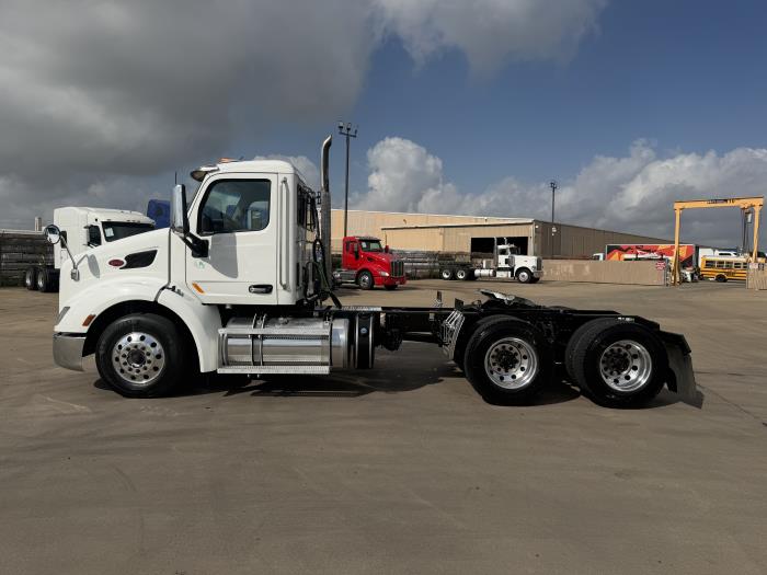 2021 Peterbilt 579-1
