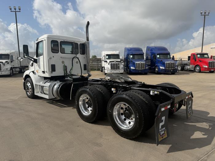 2021 Peterbilt 579-2