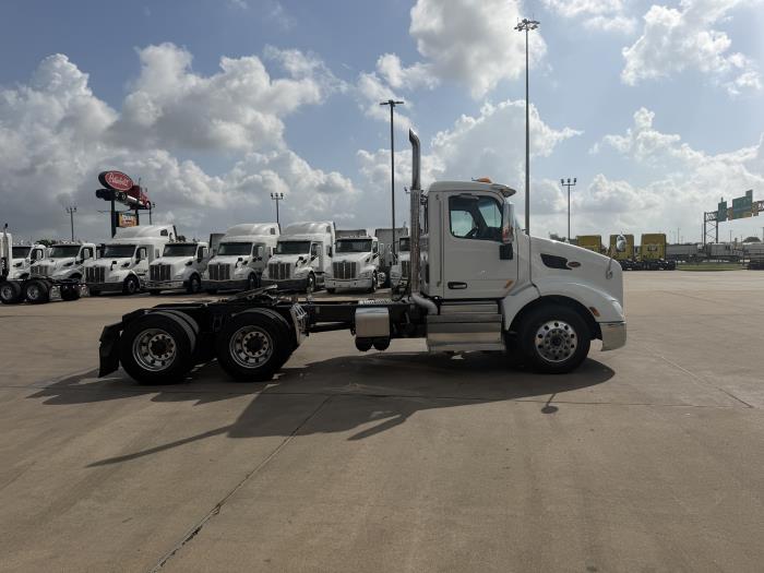 2021 Peterbilt 579-5