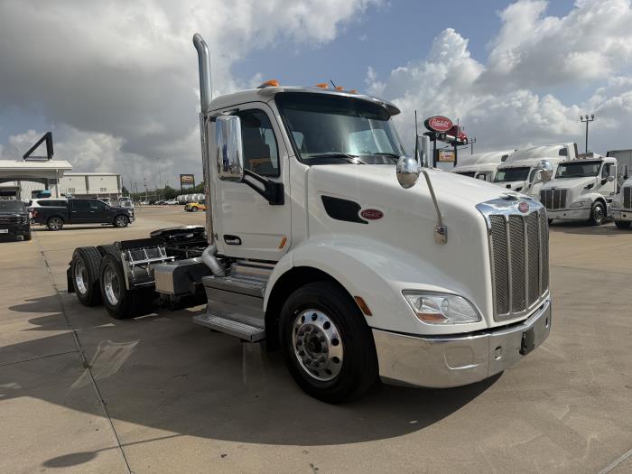 2021 Peterbilt 579-6