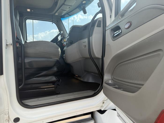 2021 Peterbilt 579-20