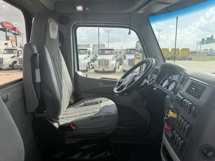 2021 Peterbilt 579-21