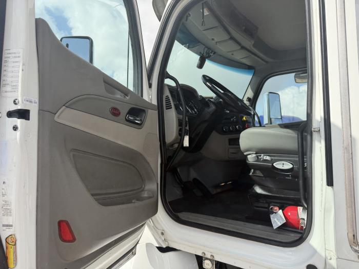 2021 Peterbilt 579-22