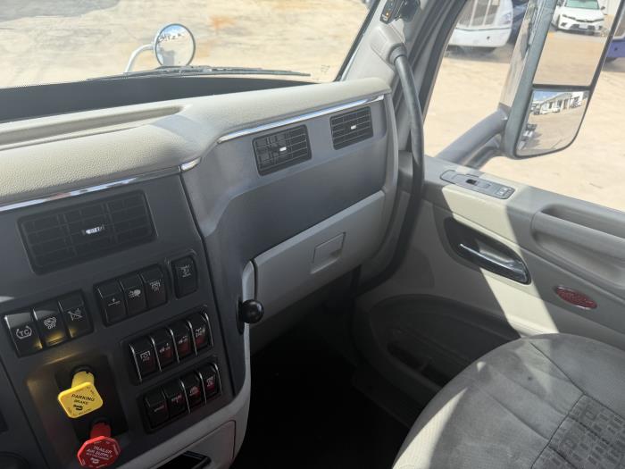 2021 Peterbilt 579-26