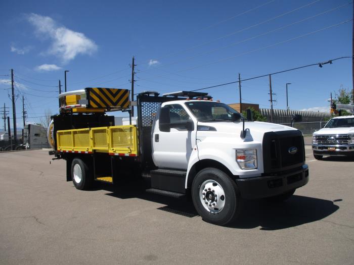 2026 Ford F-650-3