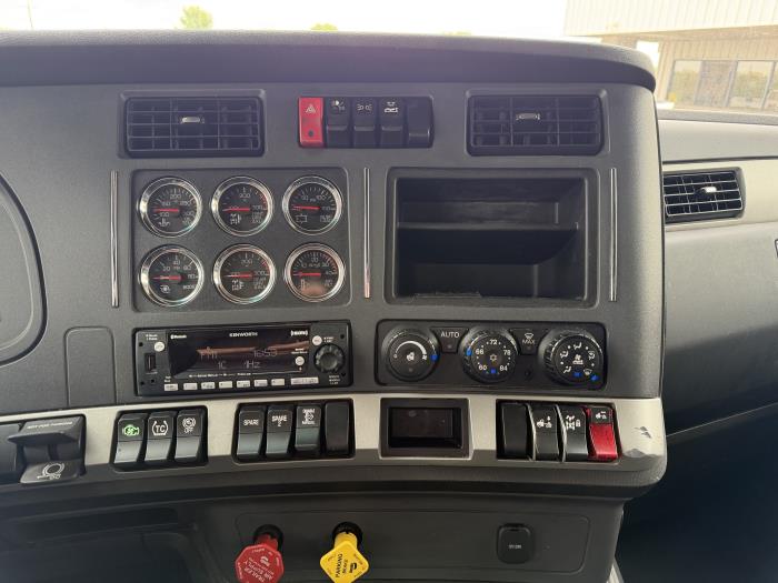 2022 Kenworth T680-11