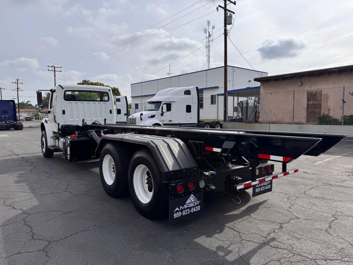 2018 Freightliner Business Class M2 106-6