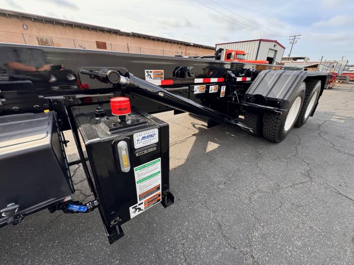 2018 Freightliner Business Class M2 106-17