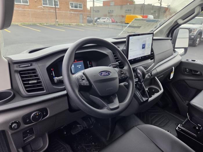 2026 Ford Transit-250-11