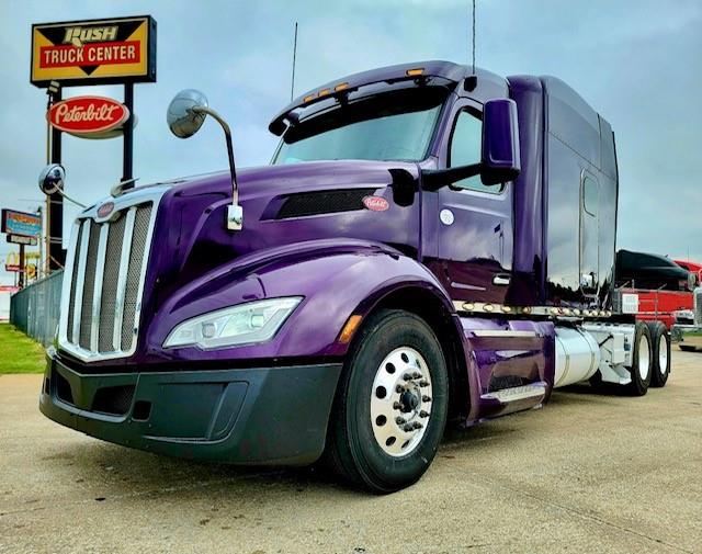 2022 Peterbilt 579-0