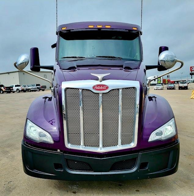 2022 Peterbilt 579-2